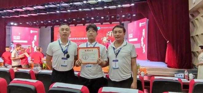 喜報頻傳！博倫職校在國賽中斬獲4枚獎牌，彰顯電子技術專業實力